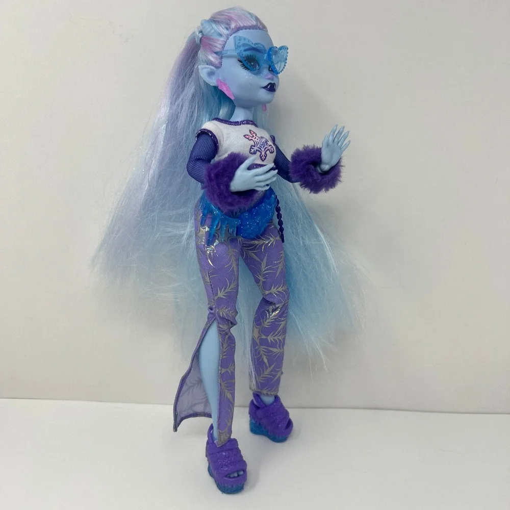 Monster High Abbey Bominable G3 Doll Blue‎ Purple WinMattelter Snowflake Fashion